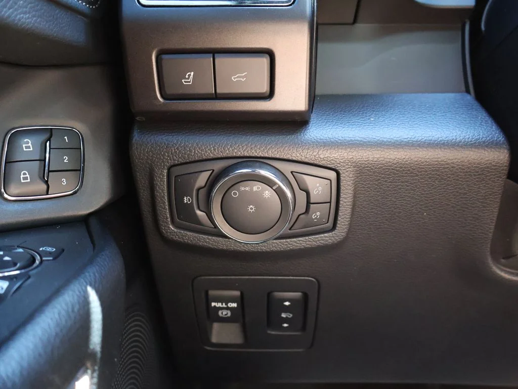 Used 2020 Red Ford Limited image 32