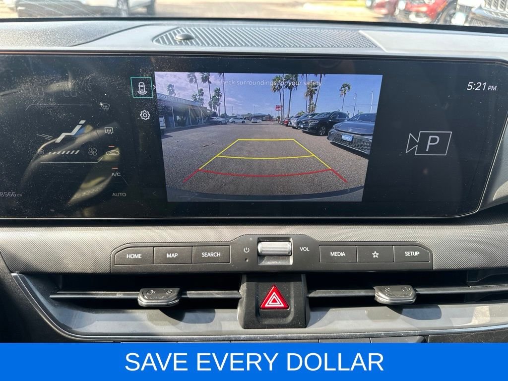 Used 2025  Kia EX image 8