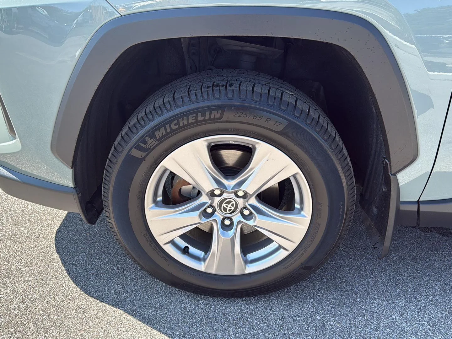 Used 2022 Lunar Rock Toyota XLE image 15