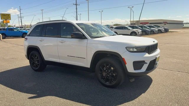 Used 2024 White Jeep Altitude image 2