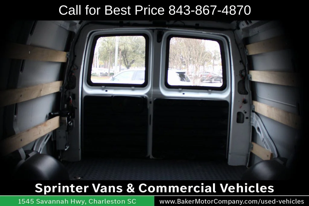 2023 GMC Savana Cargo Work Van - Photo 27