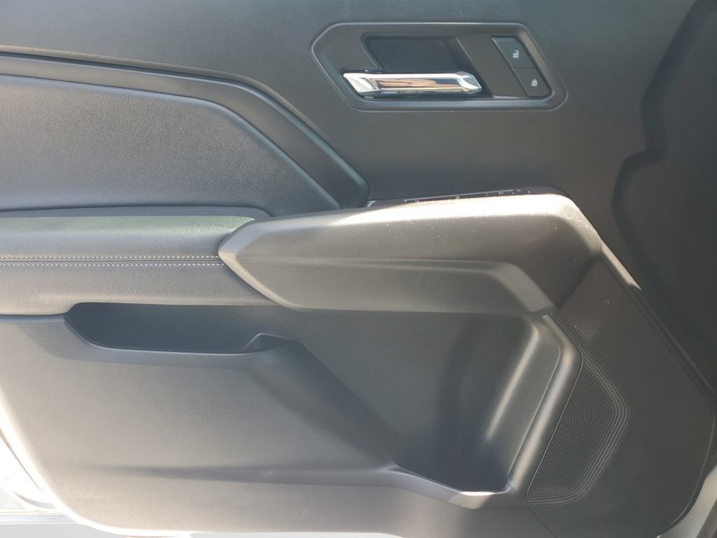 Used 2024 Gray Chevrolet LT image 25