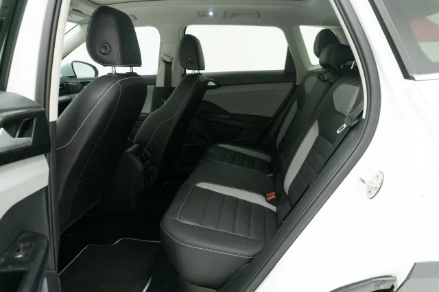 Used 2023 WHITE Volkswagen SEL image 20