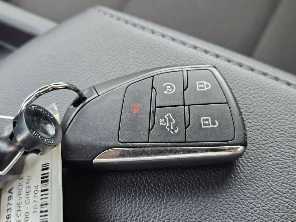 Used 2025 Cypress Gray Chevrolet LT image 30
