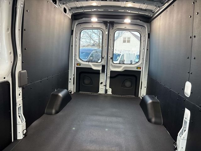 New 2026 Oxford White Ford Cargo Van image 13