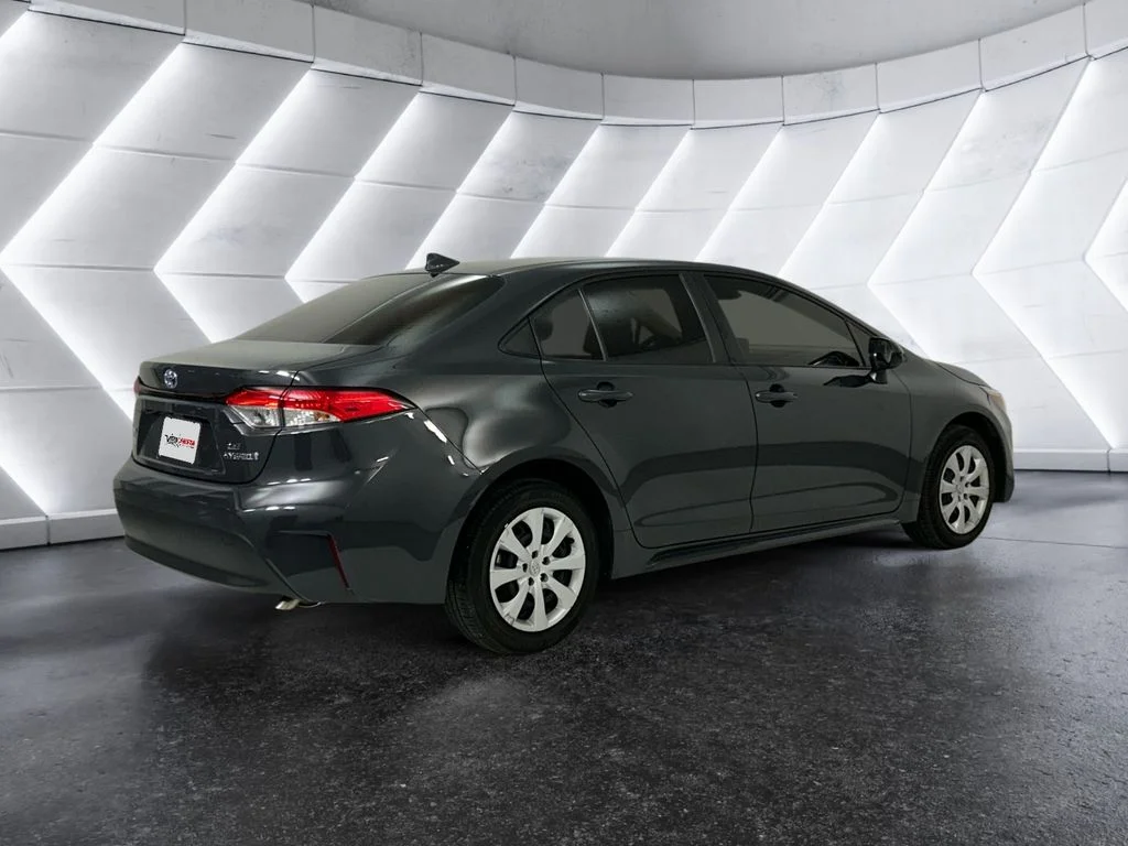 Used 2024  Toyota LE image 4