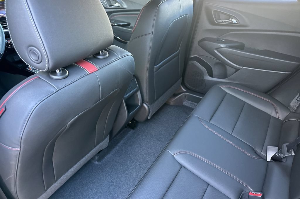 2026 Chevrolet Trax RS - Photo 12