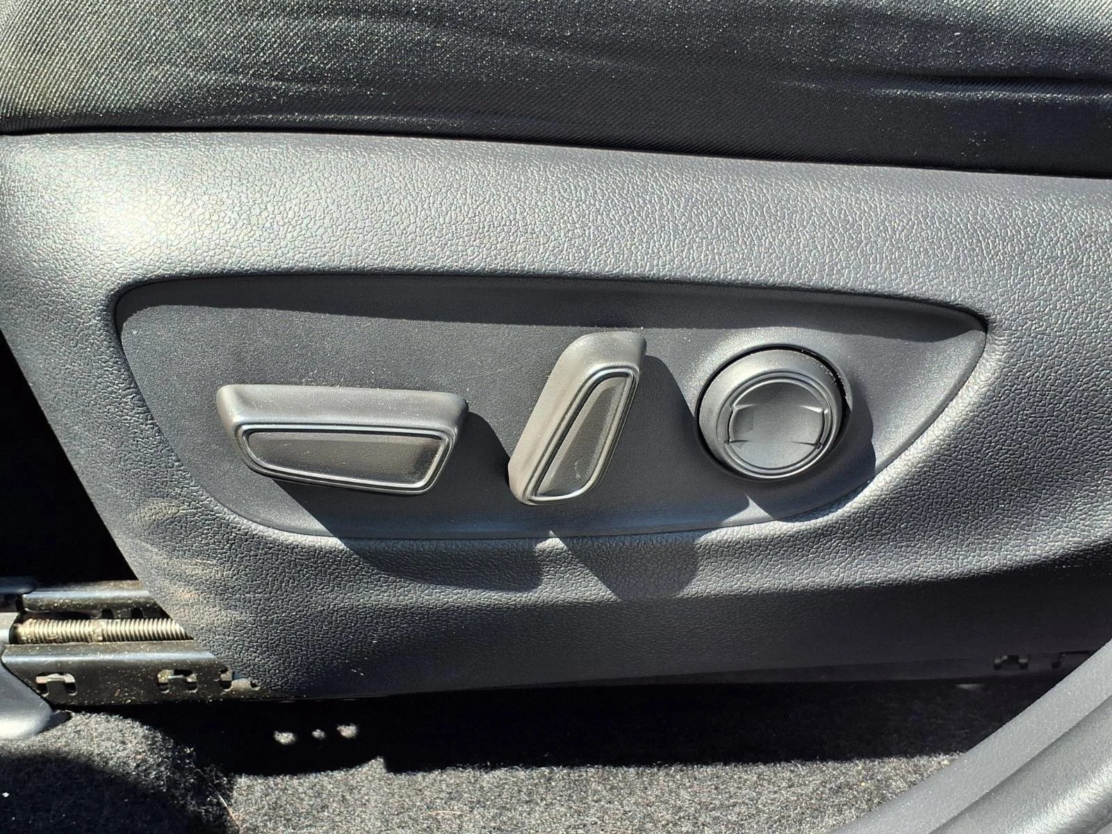 Used 2025 Ice Cap Toyota XLE image 20