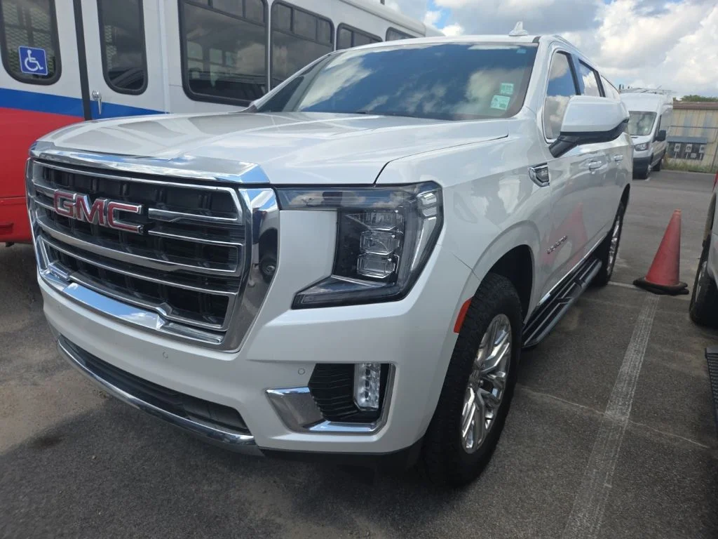 Certified Used 2023 White GMC SLT image 3