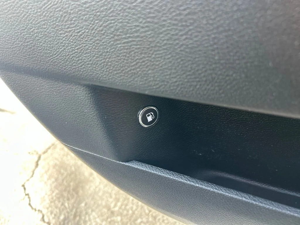 Used 2021 Black Chrysler Touring image 32