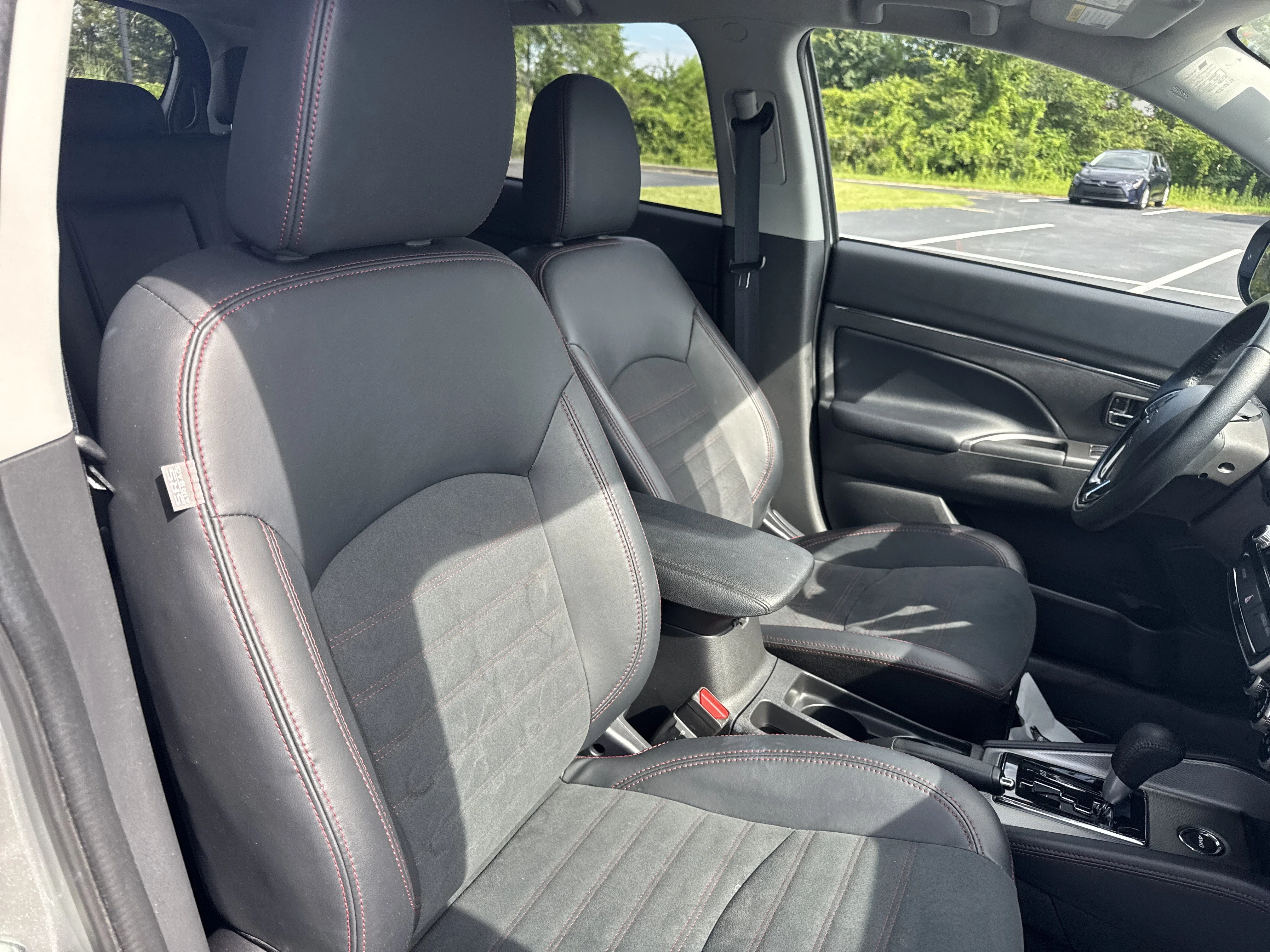 Used 2025  Mitsubishi 2.0 ES image 35