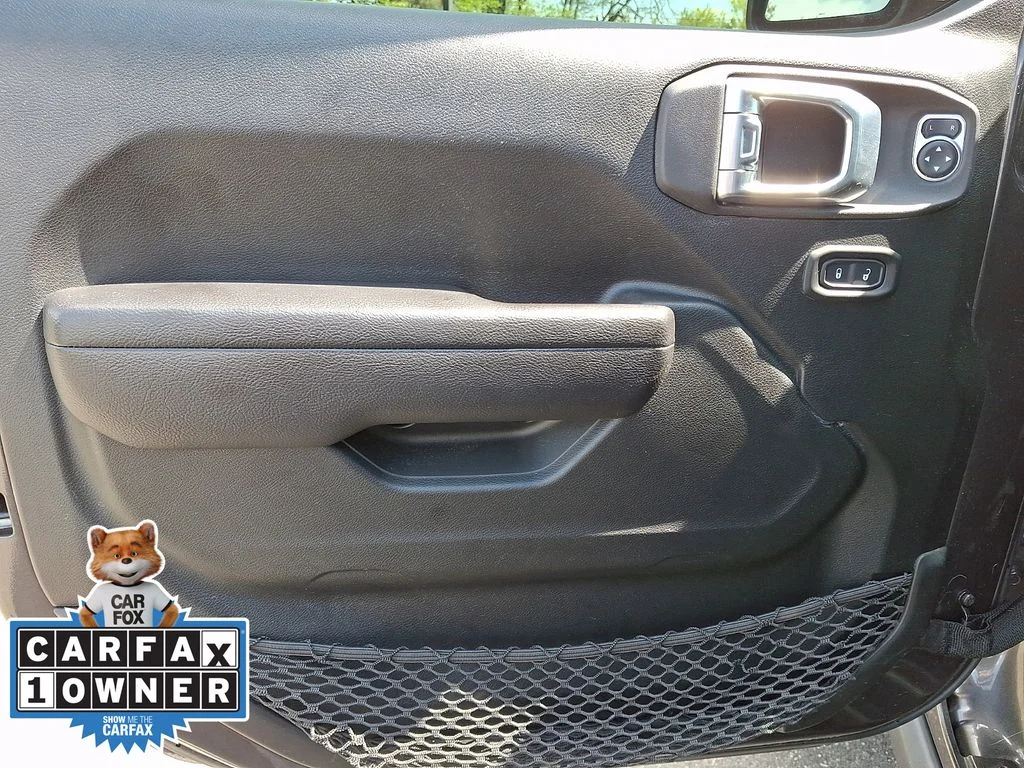 Used 2022 Gray Jeep Unlimited Rubicon image 12