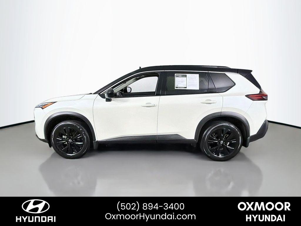 Used 2023 Pearl White Tricoat/Super Black Nissan SV image 4