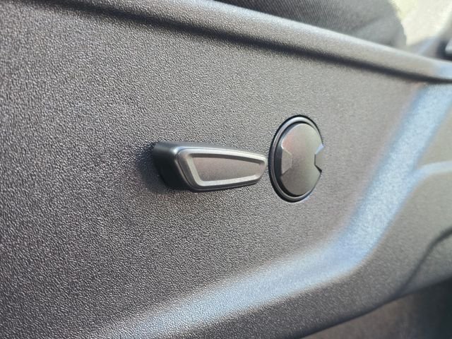 2023 Ford F-150 Lightning XLT - Photo 22