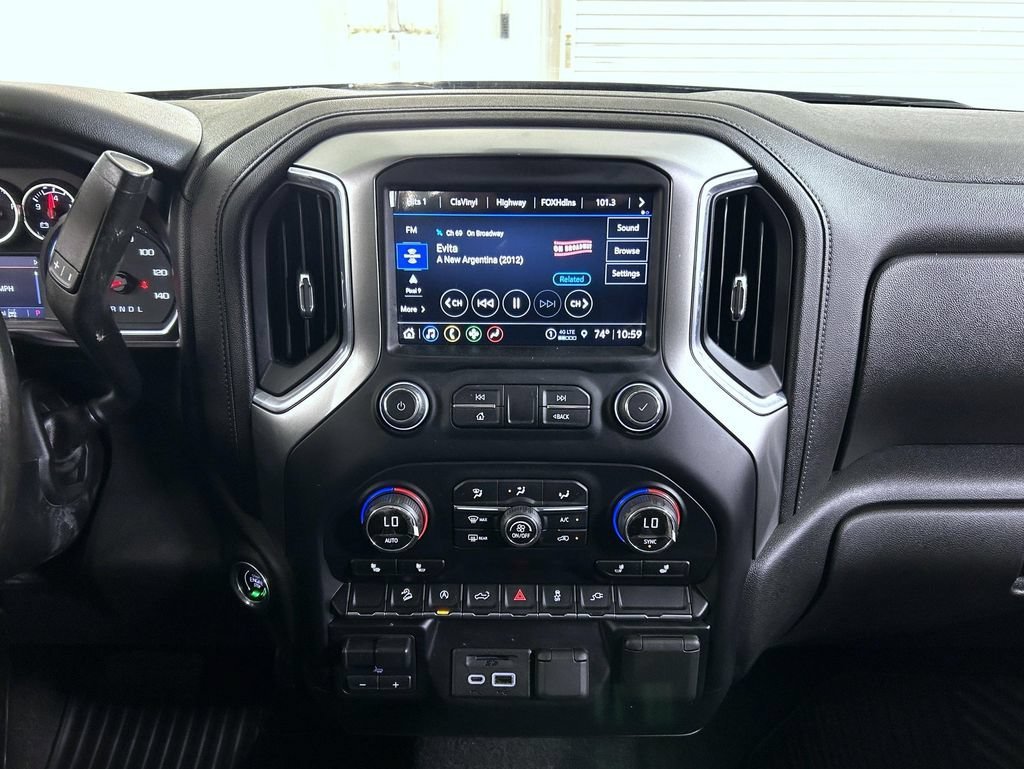 2021 Chevrolet Silverado 1500 LT - Photo 13