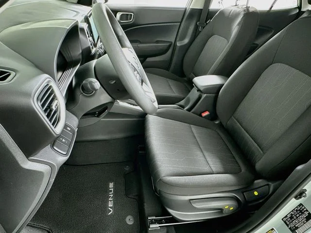 New 2026 Hyundai VENUE SE