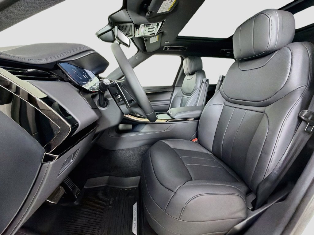 New 2027 Fuji White Land Rover Dynamic SE image 22