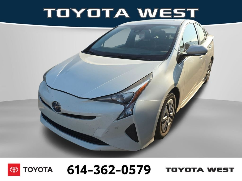 Used 2017 White Toyota Four image 3