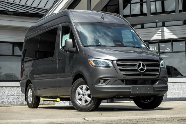 2025 Mercedes-Benz Sprinter 2500 Passenger 144 WB