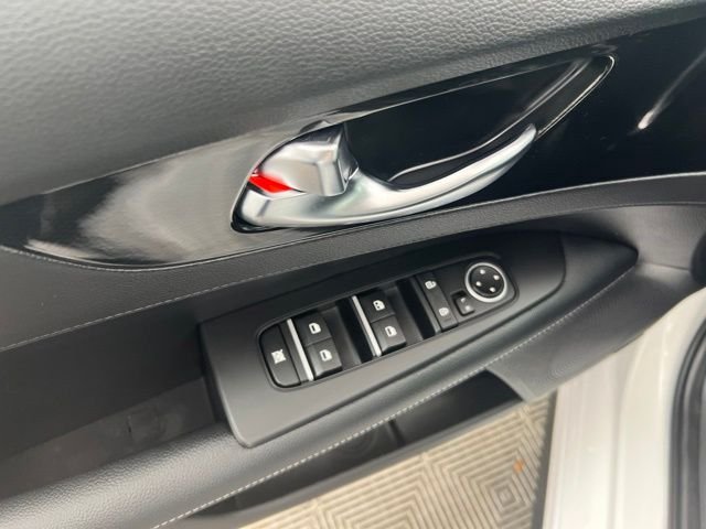Used 2024 Snow White Pearl Kia GT-Line image 13