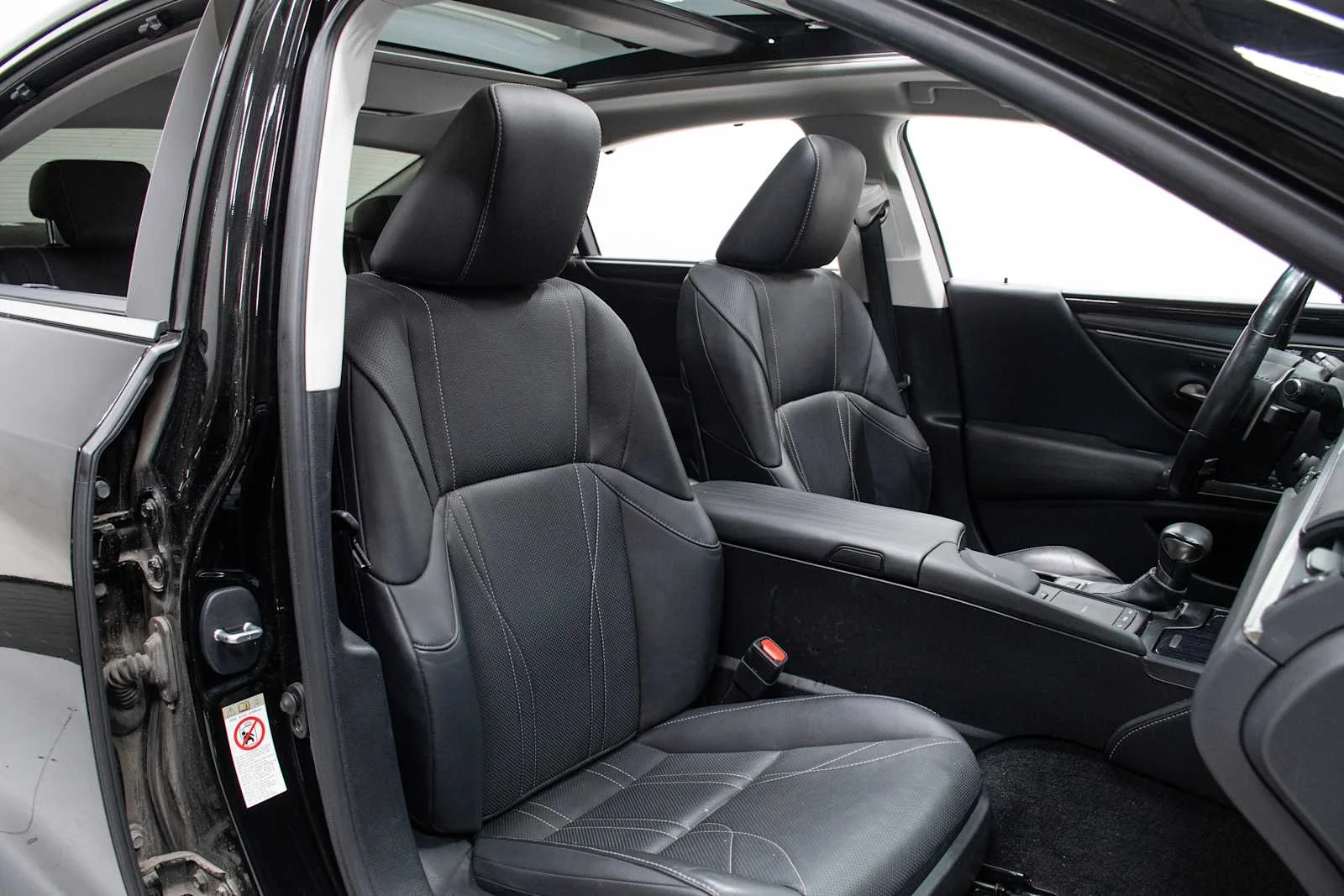 Used 2019 Obsidian Lexus Ultra Luxury image 20