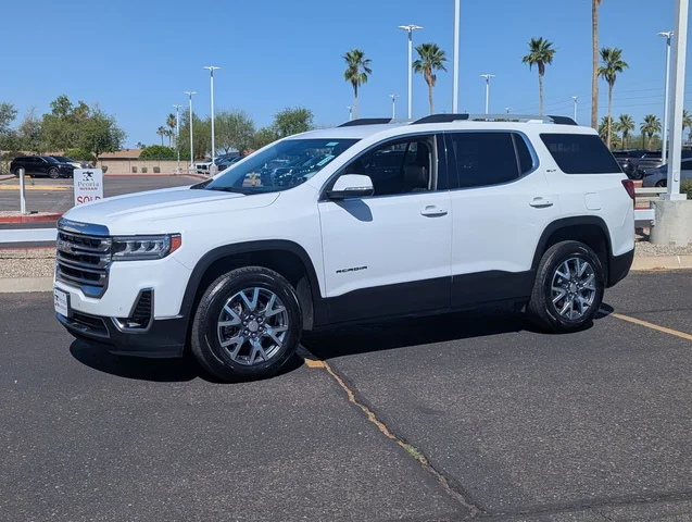 2023 GMC Acadia SLT