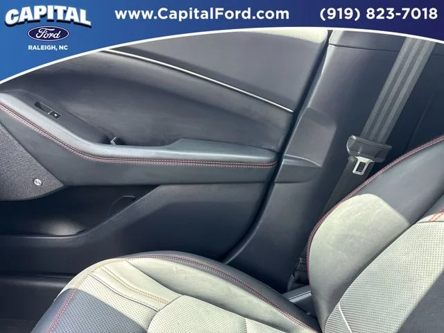 Used 2025 Black Ford Premium image 28
