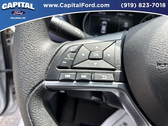 Used 2025 Silver Nissan 1.6 SV image 21
