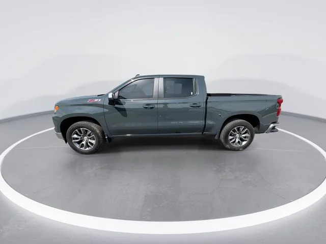 Used 2026 Gray Chevrolet LT image 5