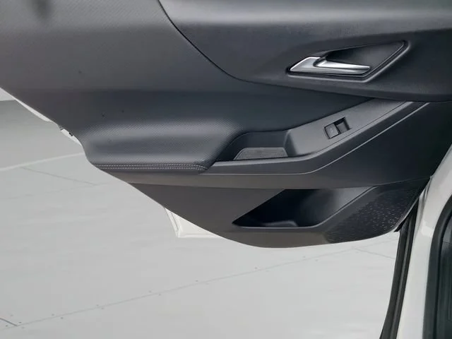 New 2027 Summit White Chevrolet LT image 16