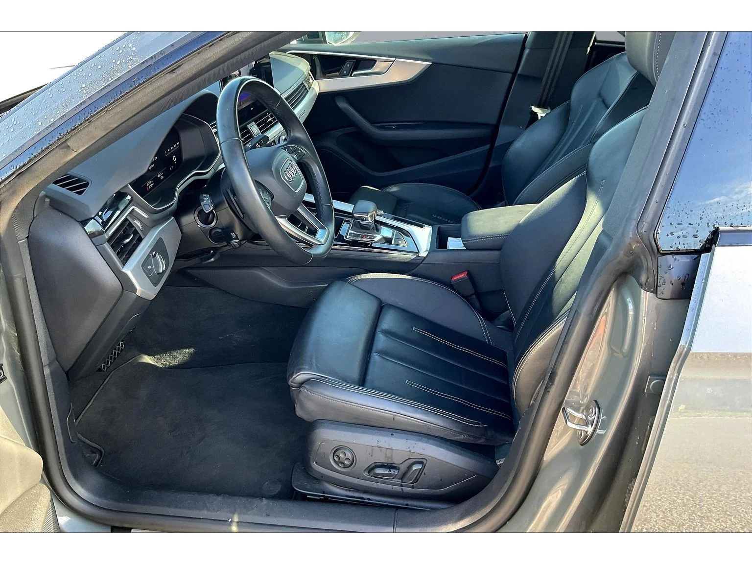 Used 2025 Black Audi S line Premium image 11