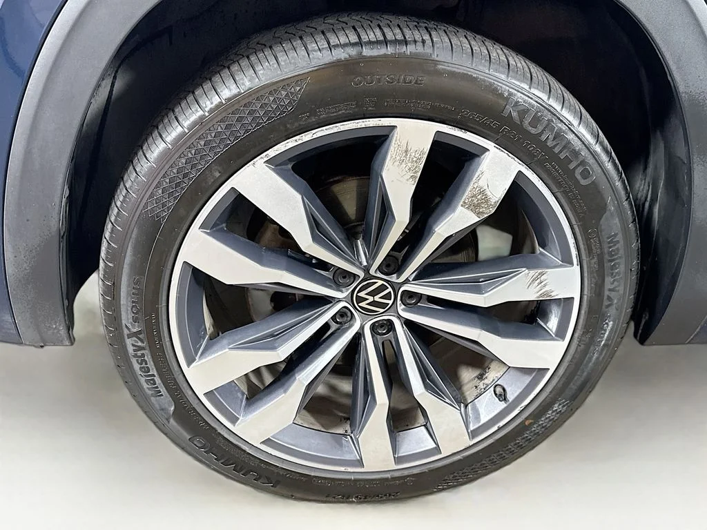 Used 2022 Blue Volkswagen 3.6L V6 SEL Premium R-Line image 40