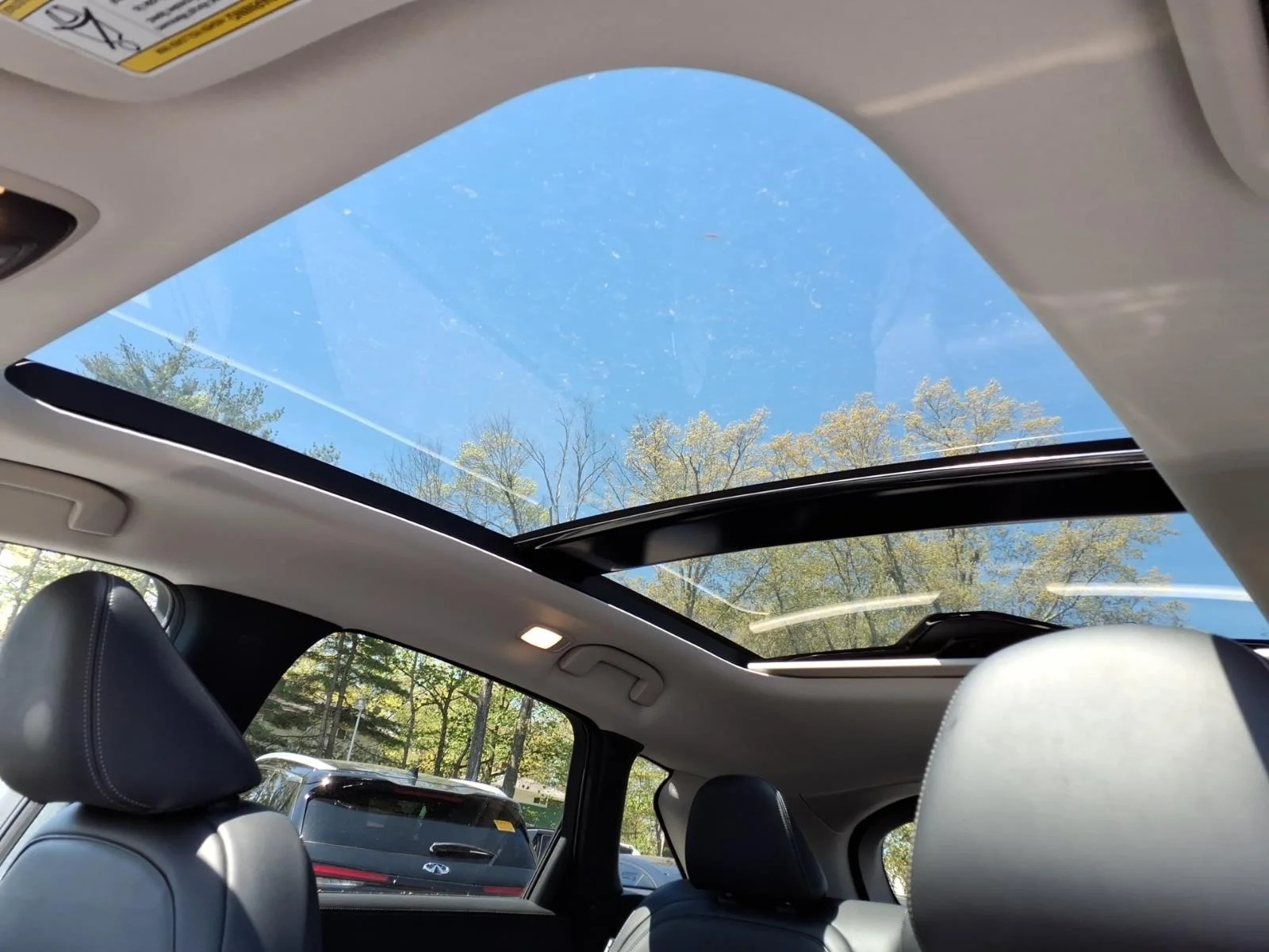 Certified Used 2023 Blue INFINITI LUXE image 23