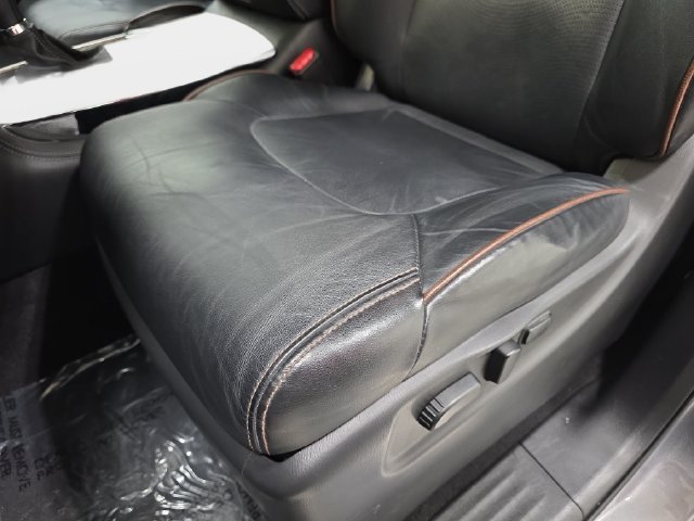 Used 2019 Gray Nissan Platinum image 28