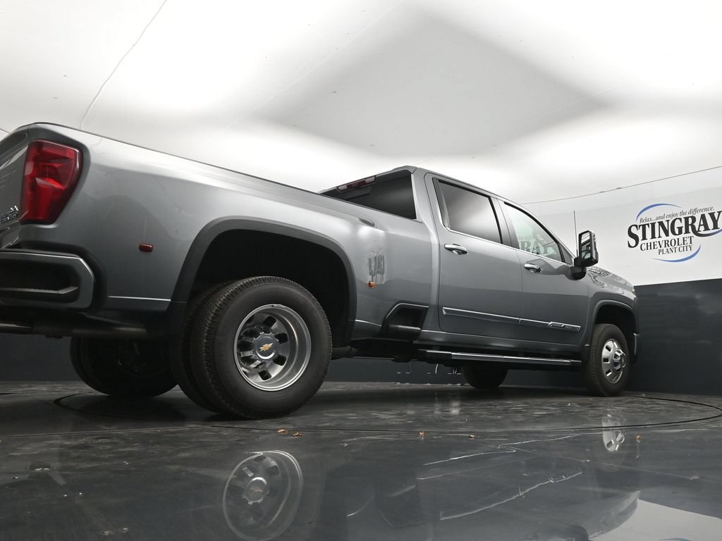 Used 2026 Sterling Gray Metallic Chevrolet High Country DRW image 32