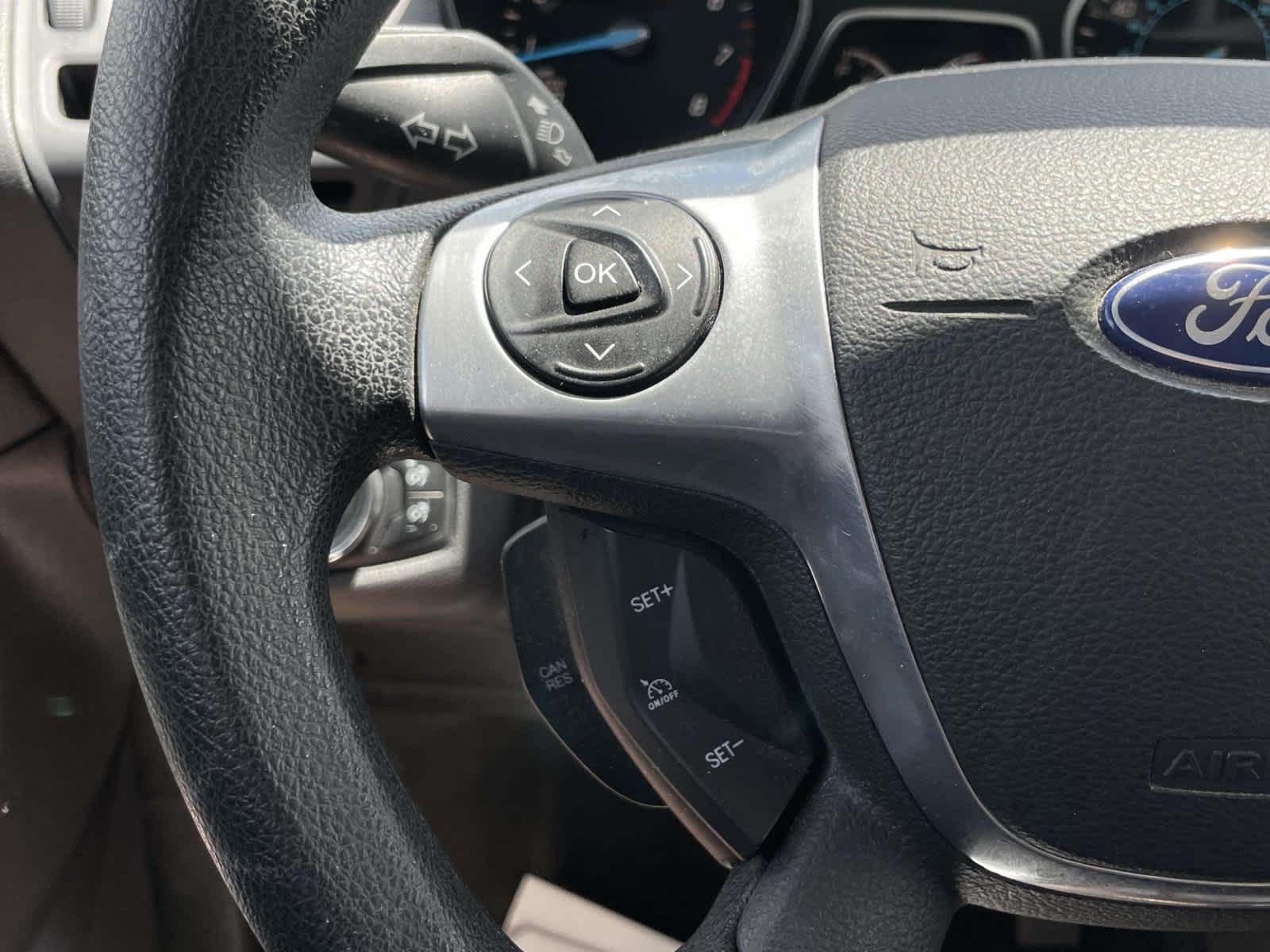 Used 2014 Ingot Silver Metallic Ford SE image 31