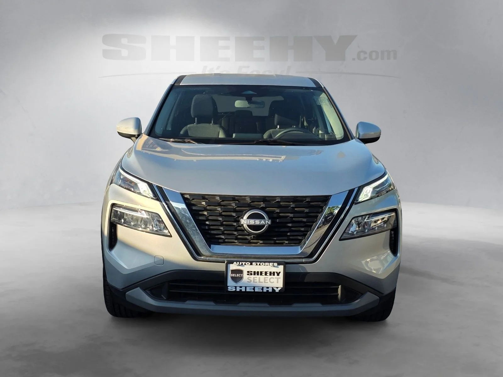 Used 2023 Silver Nissan SV image 17