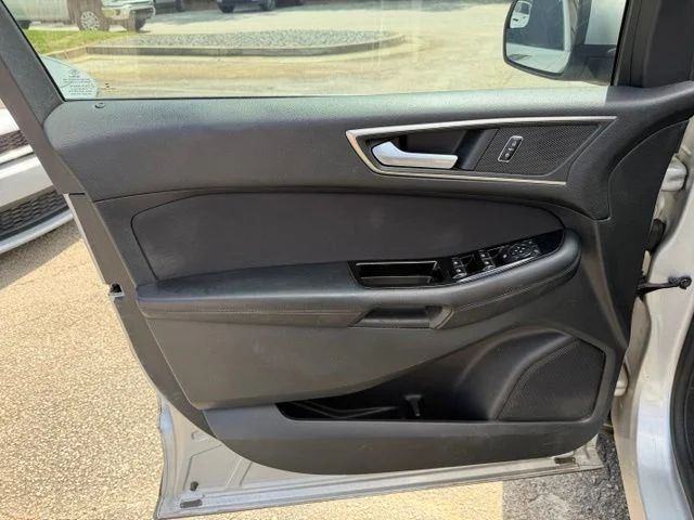 Used 2016 Silver Ford SEL image 6