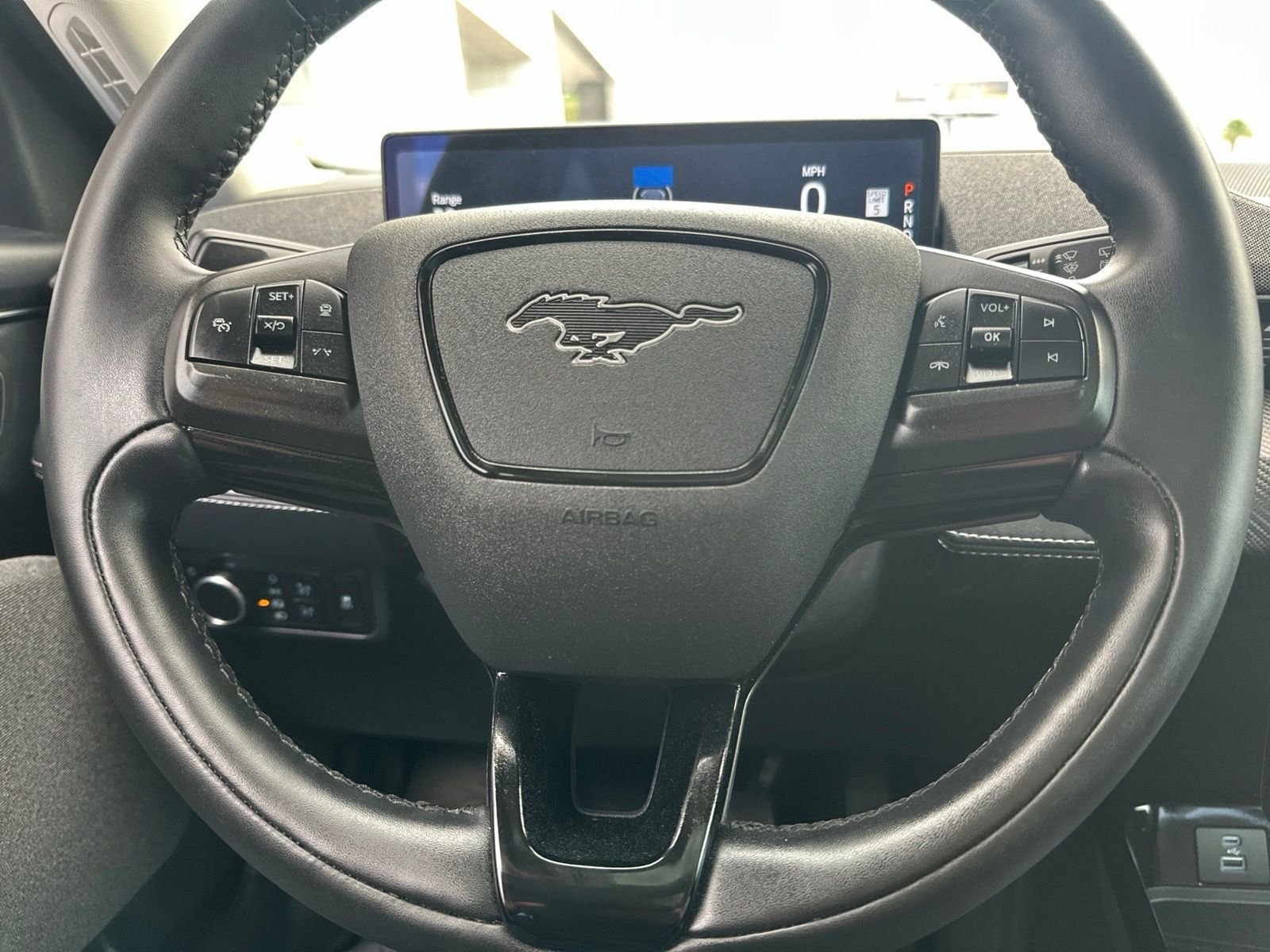 Used 2023 White Metallic Ford Premium image 21