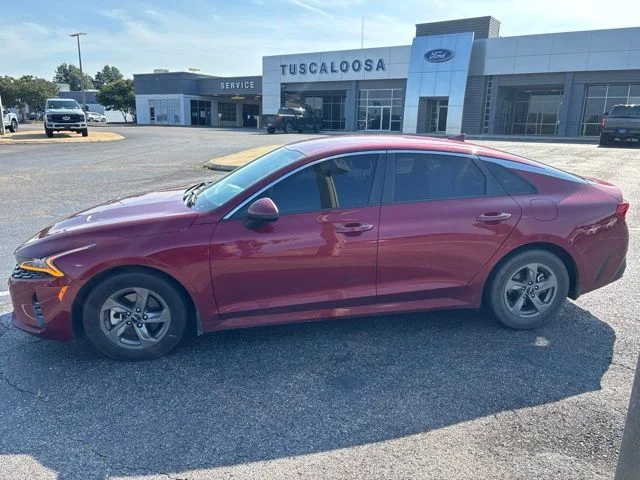 Used 2022 Red Kia LXS image 5