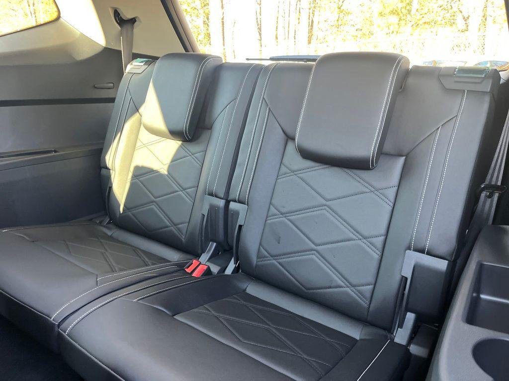 New 2026 Opal White Pearl Volkswagen 2.0T SE image 29