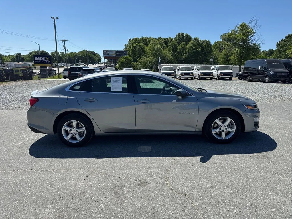 Used 2024 Gray Chevrolet LT image 6