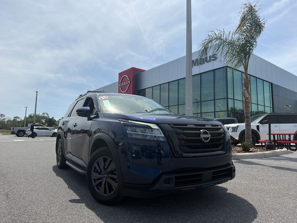 2022 Nissan Pathfinder SV 2WD's photo