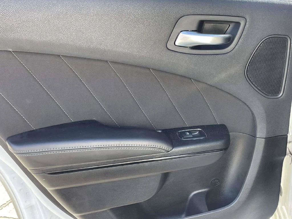 Used 2021 White Dodge SXT image 17