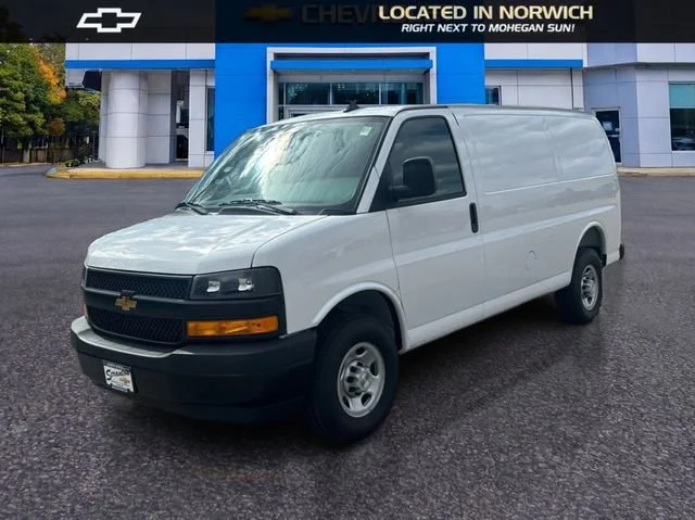 2025 Chevrolet Express Cargo WT