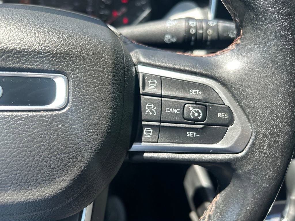 Used 2022 Black Jeep Limited 4x4 image 20