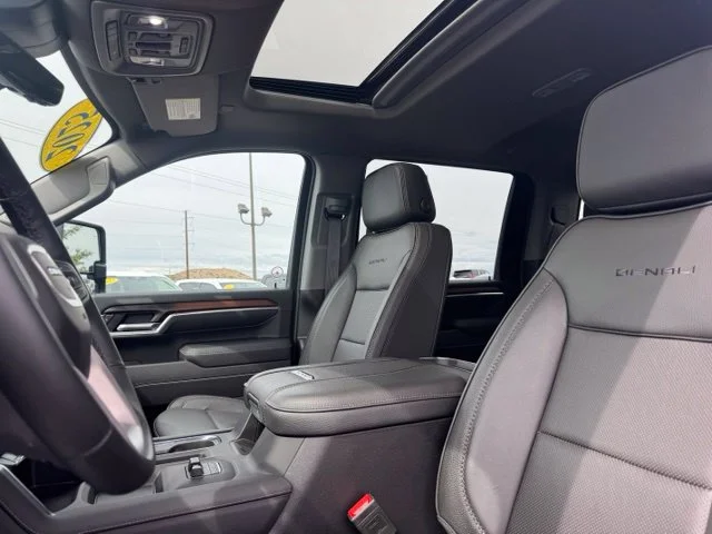 Certified Used 2025 Onyx Black GMC Denali image 18