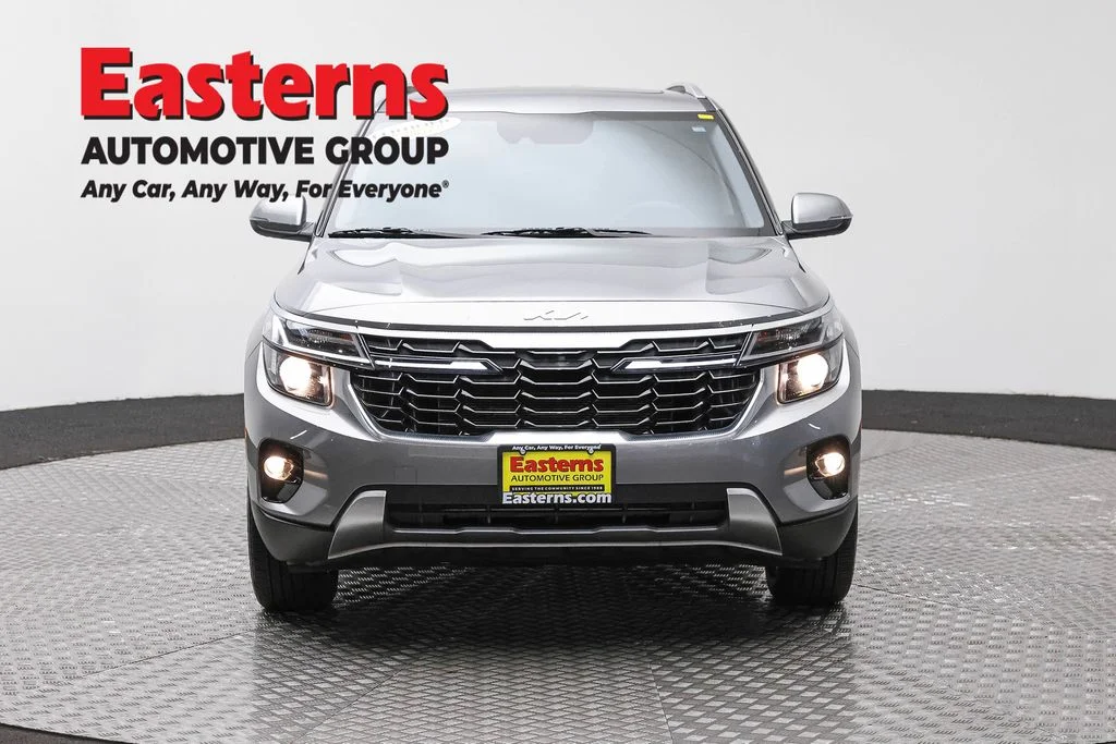 Used 2024 Gray Kia EX image 2