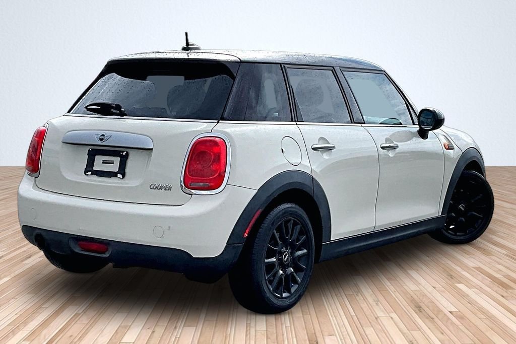 2015 MINI Cooper - 4 Door's photo