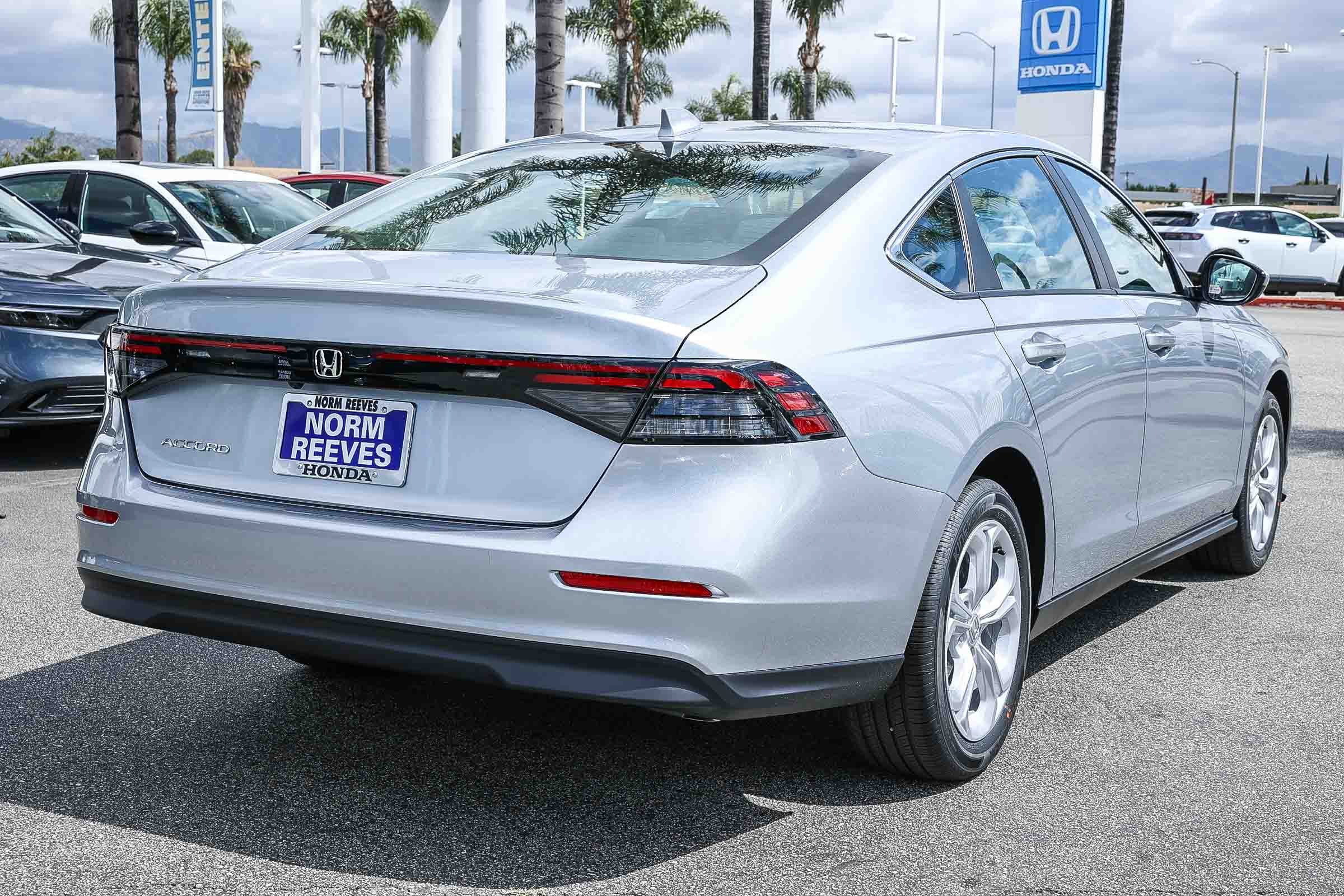New 2026 Solar Silver Metallic Honda LX CVT image 6